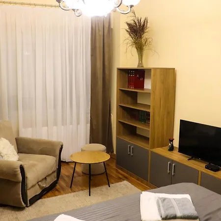 Alma Panonia Apartments- Old Town דירה *