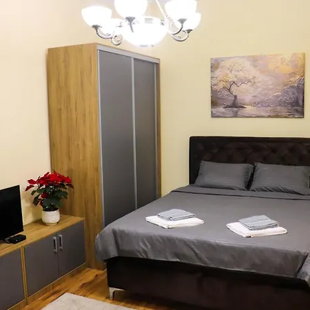 Alma Panonia Apartments- Old Town شقة