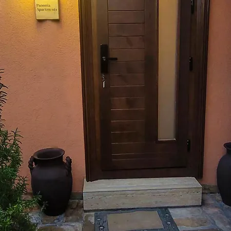 Alma Panonia Apartments- Old Town Daire